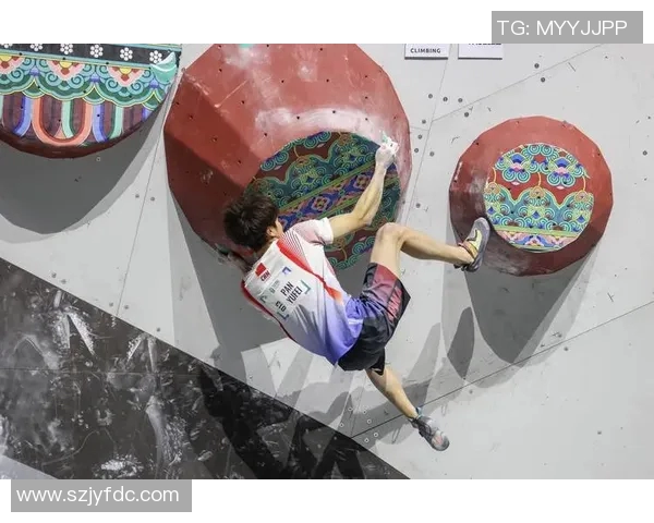 上海攀岩队在全国攀岩耐力排行榜中荣获第六名的佳绩